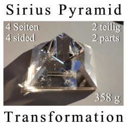 Sirius Pyramide 4-seitig mit Krone und Basis 358g