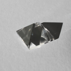 Maha Cohan Bergkristall Pyramide