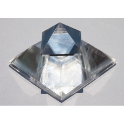 Sirius Pyramid 4-sided with crown and base 335g 2-Parts
