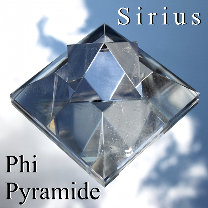 Sirius Phi Pyramide 4-seitig mit Krone und Basis