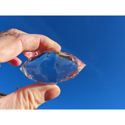 Merlyn Odin 144 Facetten Vogel Cut Phi-Kristall mit Phantomen